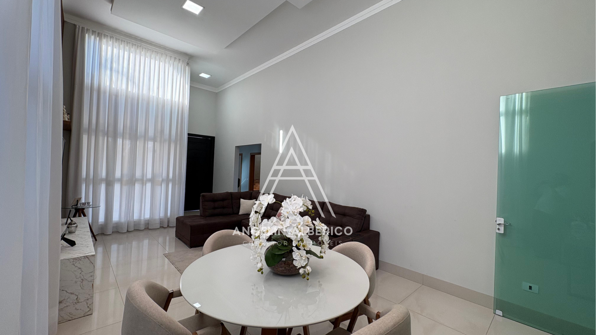 Casa a Venda Mobiliada no Jardim Itália em Cianorte PR