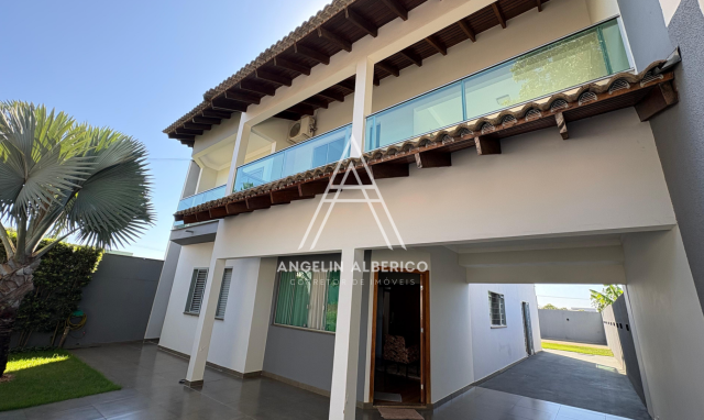 Sobrado a Venda com Móveis Planejados no Jardim Universidade em Cianorte PR