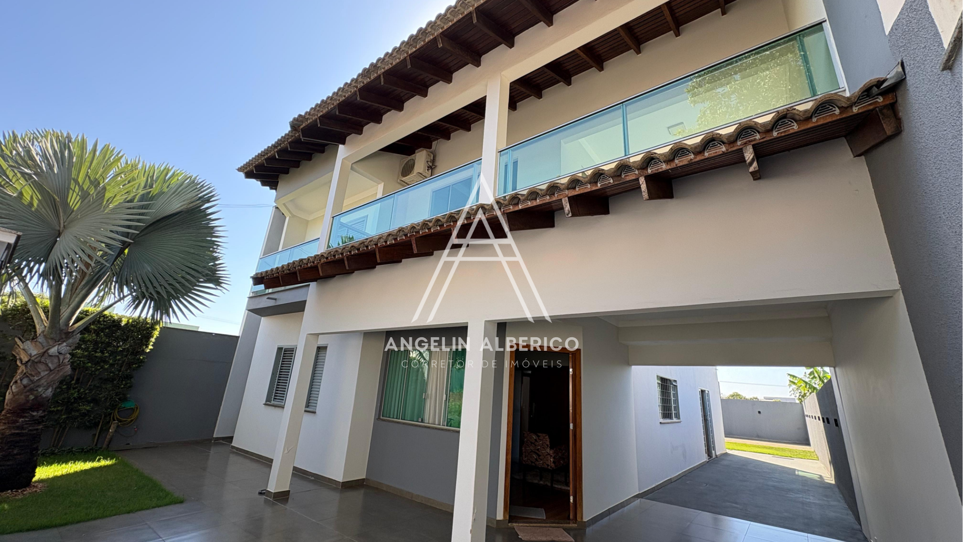 Sobrado a Venda com Móveis Planejados no Jardim Universidade em Cianorte PR