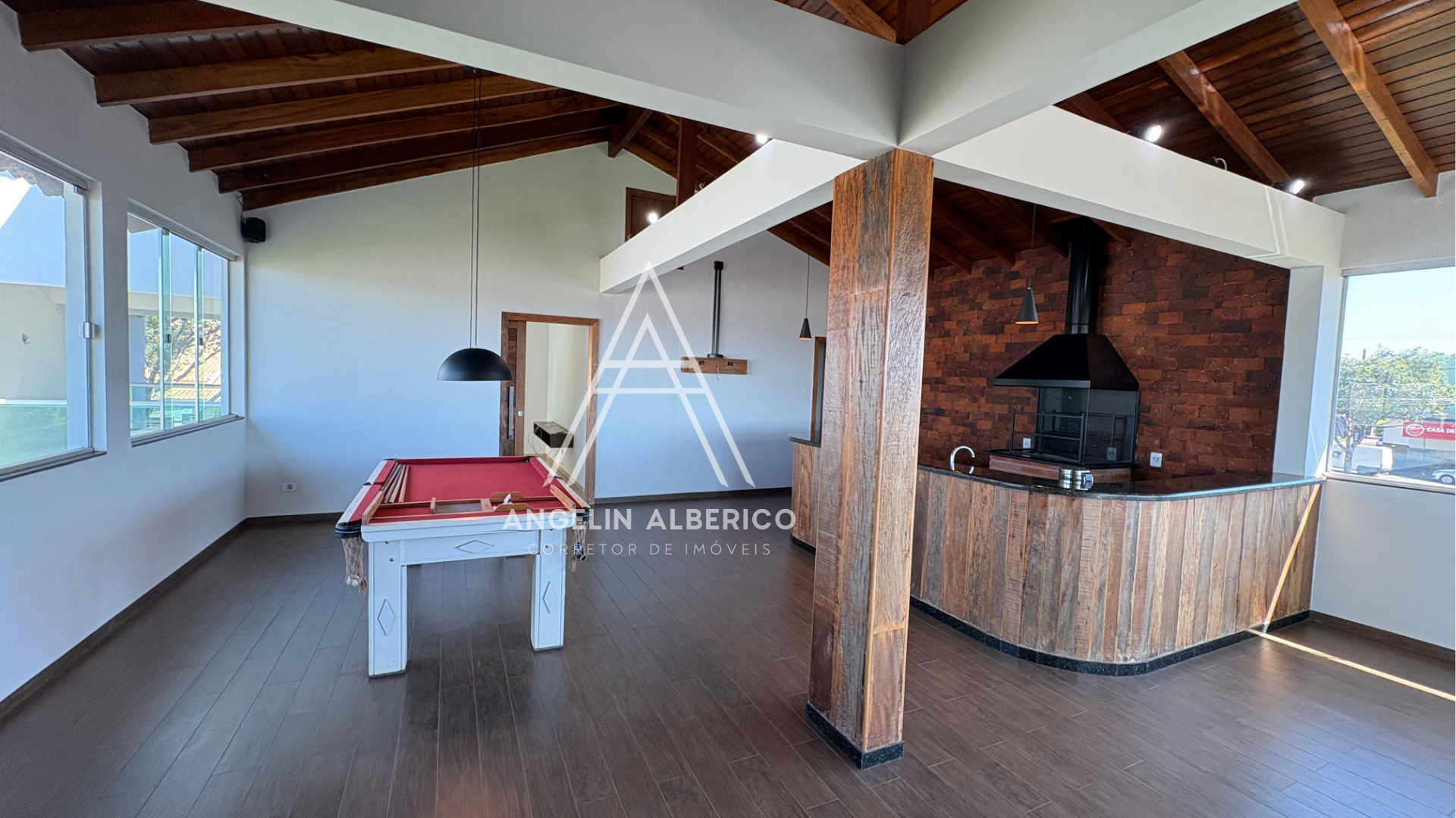 Sobrado a Venda com Móveis Planejados no Jardim Universidade em Cianorte PR