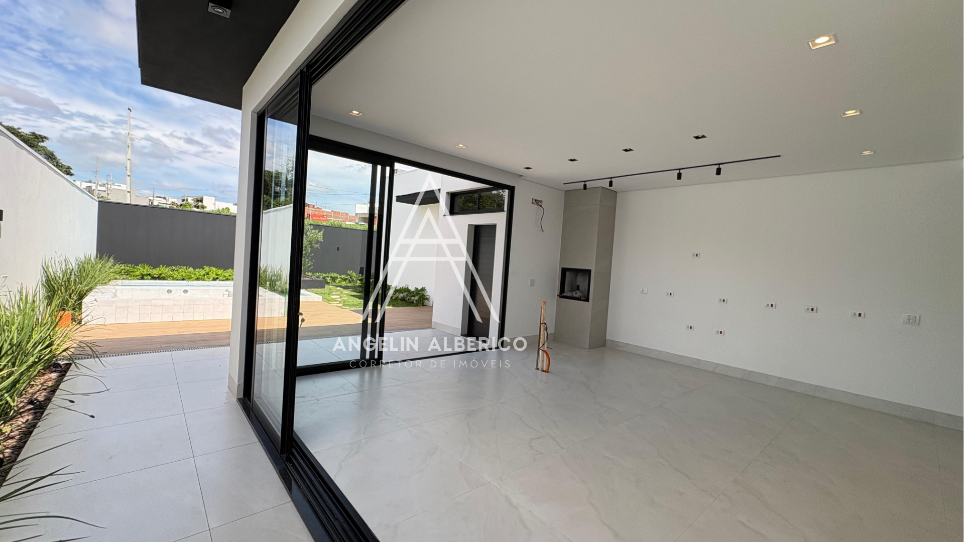 Casa a Venda no Condomínio Cinturão Verde em Cianorte PR