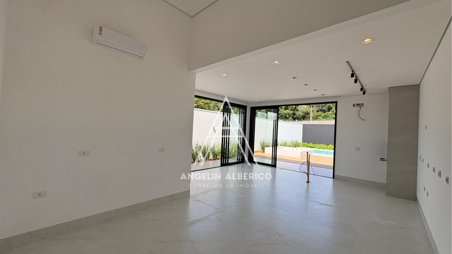 Casa a Venda no Condomínio Cinturão Verde em Cianorte PR