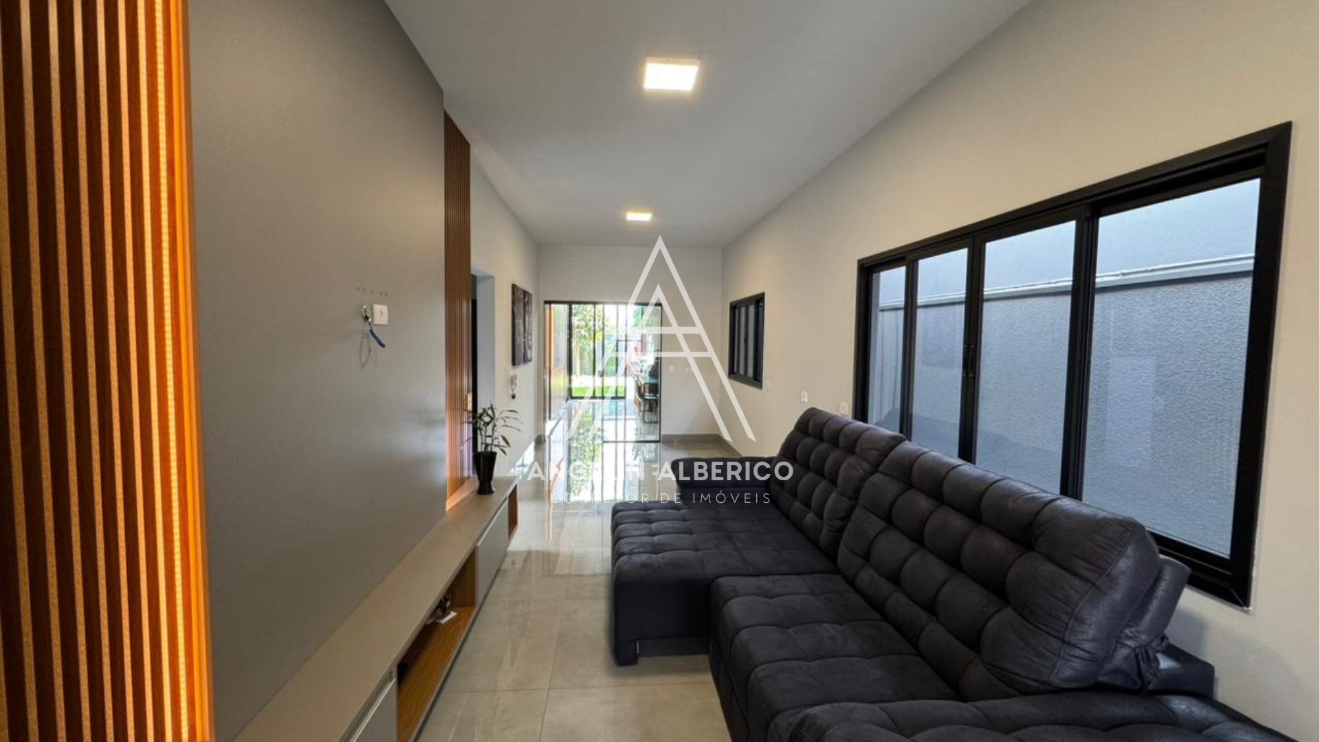 Casa a Venda com Móveis Planejados na Zona 02 em Cianorte PR