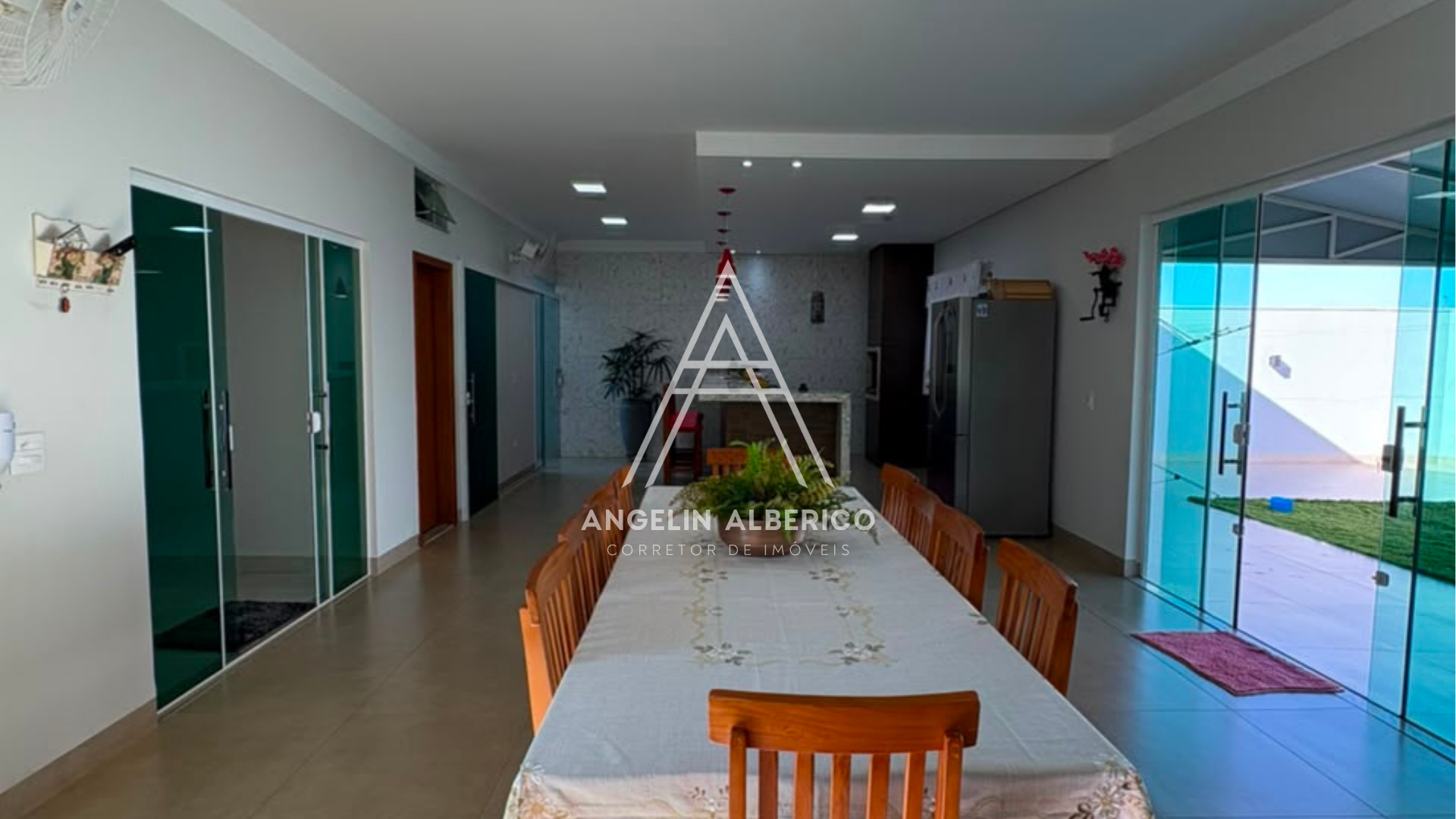 Casa a Venda Semimobiliada no Jardim Maringá em Cianorte PR