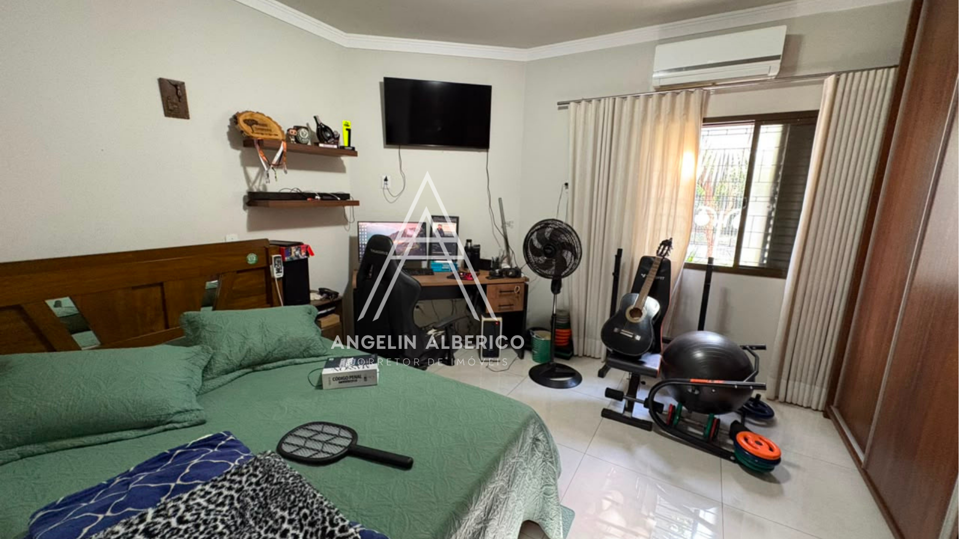 Casa a Vanda com Móveis Planejados e Piscina na Zona 01 em Cianorte PR